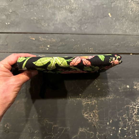 Vera Bradley Botanical Garden Zip Around Wallet - Picture 4 of 4